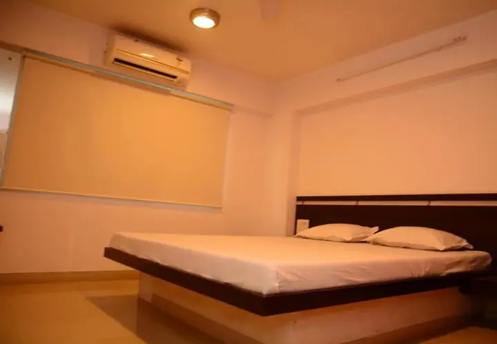 Нашик: Hotel Palms Residency