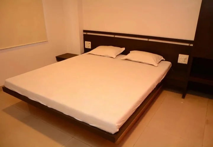 Нашик: Hotel Palms Residency