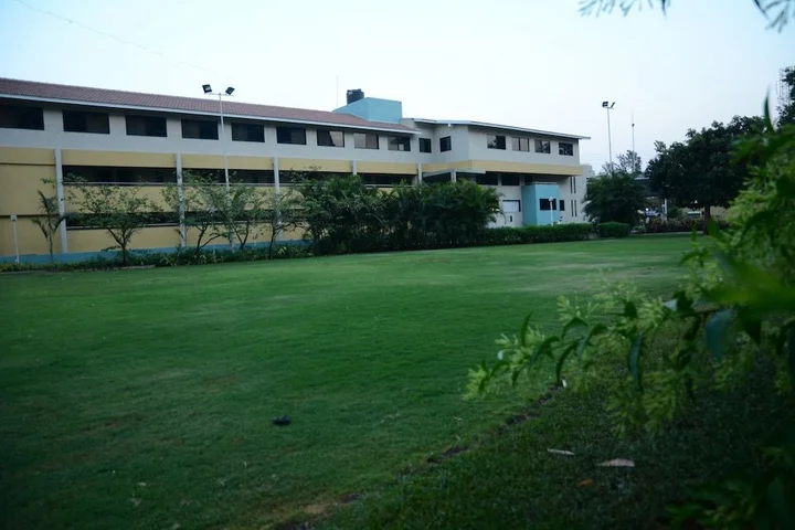 Нашик: Hotel Palms Residency