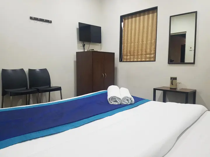 Мумбаи: Hotel Kumkum