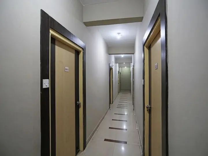 Пури: Oyo 6274 Hotel Janaki Residency