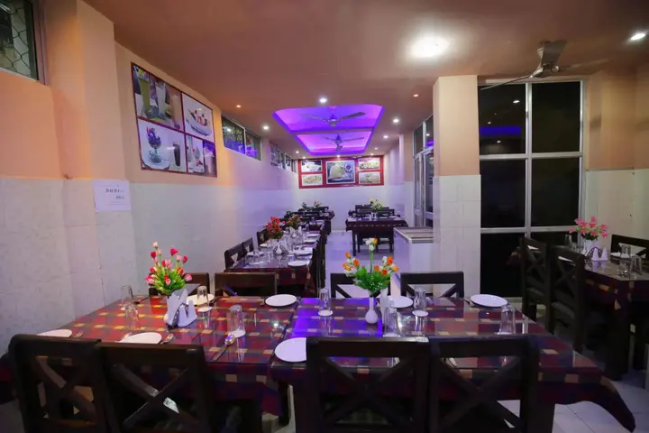 Пури: Hotel Pushpa - Berries Group of Hotels