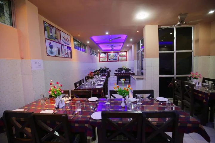 Пури: Hotel Pushpa - Berries Group of Hotels