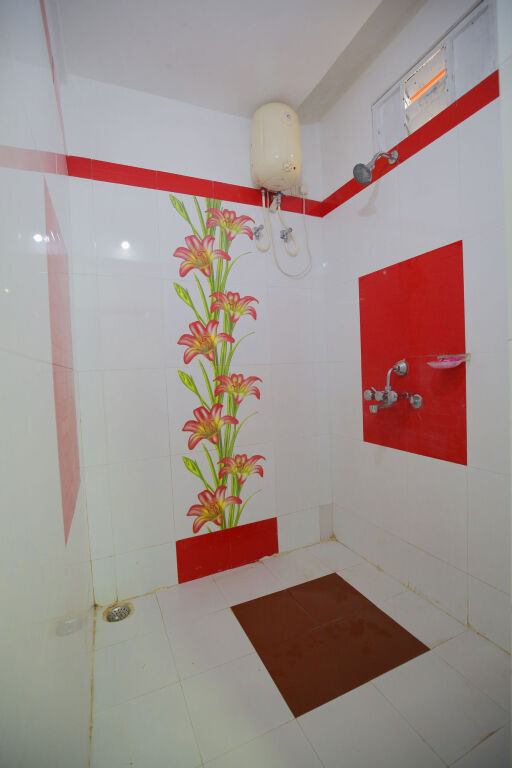 Пури: Hotel Pushpa - Berries Group of Hotels