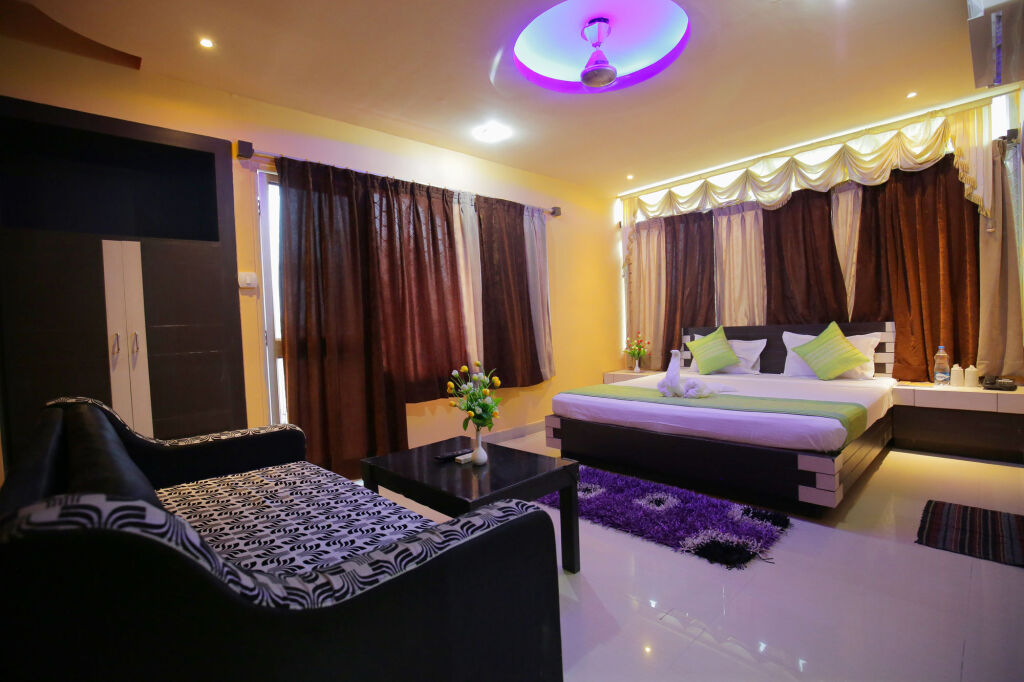 Пури: Hotel Pushpa - Berries Group of Hotels