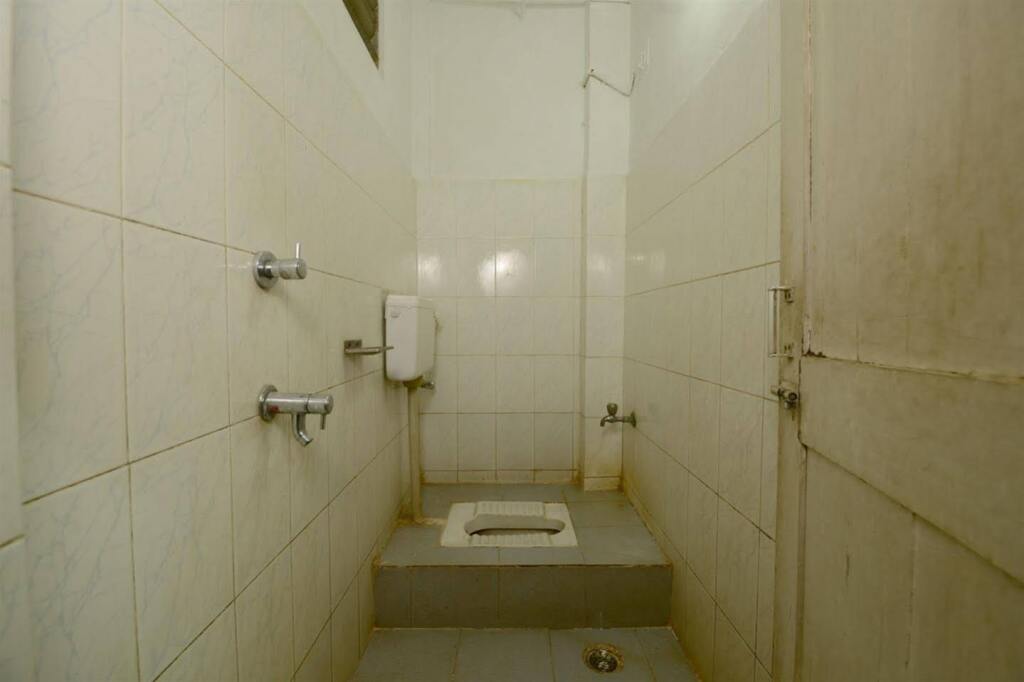 Бхубанешвар: Hotel Janpath