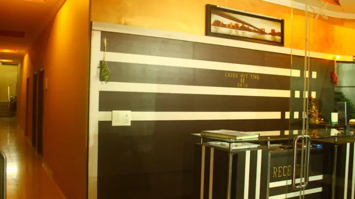 Дехрадун: Hotel Utsav