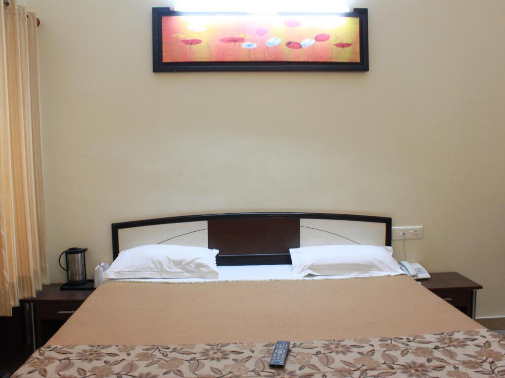 Дехрадун: Hotel Utsav