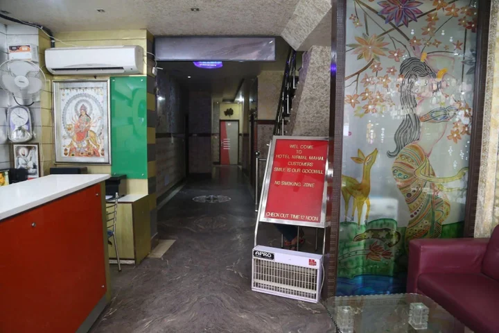 Нью-Дели: Hotel Nirmal Mahal by Sushant Travels