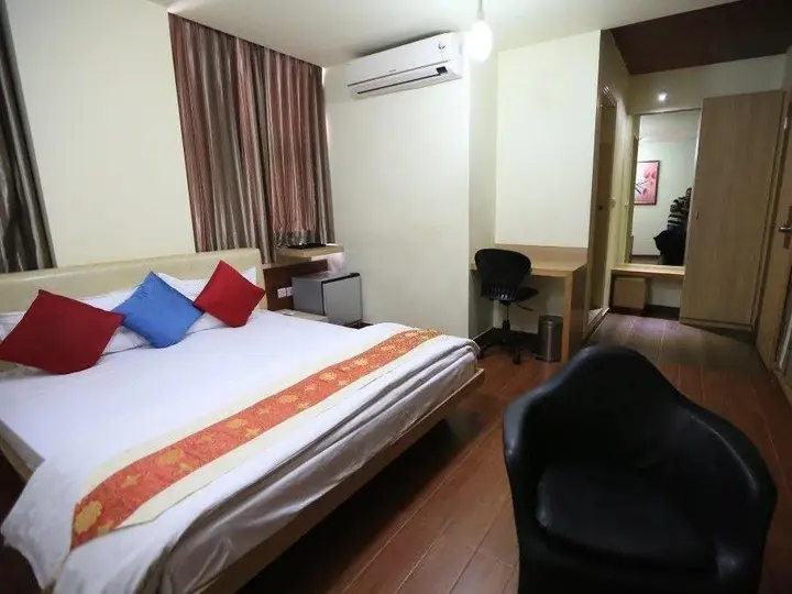 Бангалор: Apollo Sindoori Hotels Limited