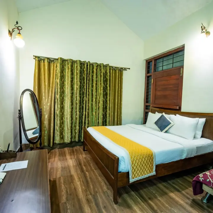 Какабе: Three Hills Coorg