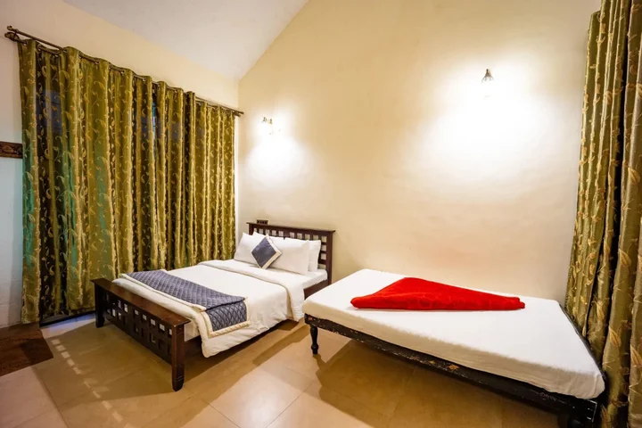 Какабе: Three Hills Coorg