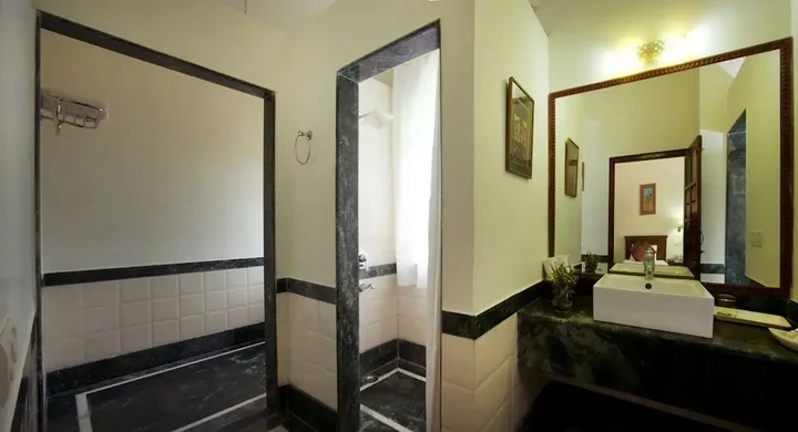 Навалгарх: Sara Vilas Hotel