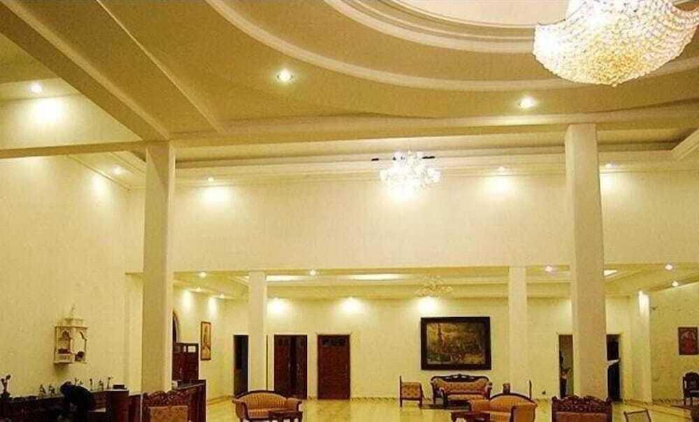 Навалгарх: Sara Vilas Hotel