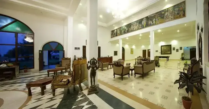 Навалгарх: Sara Vilas Hotel
