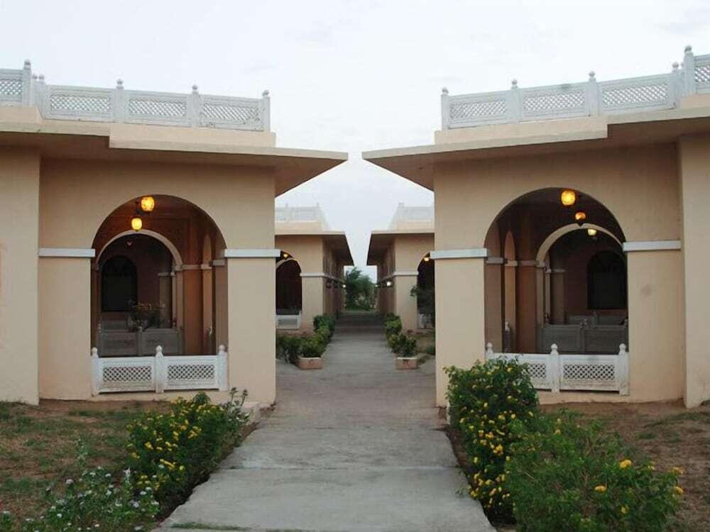 Sara Vilas Hotel — фото 1