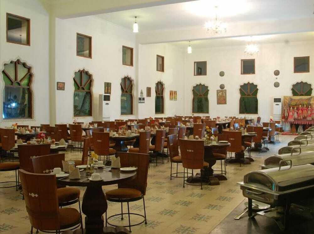 Навалгарх: Sara Vilas Hotel