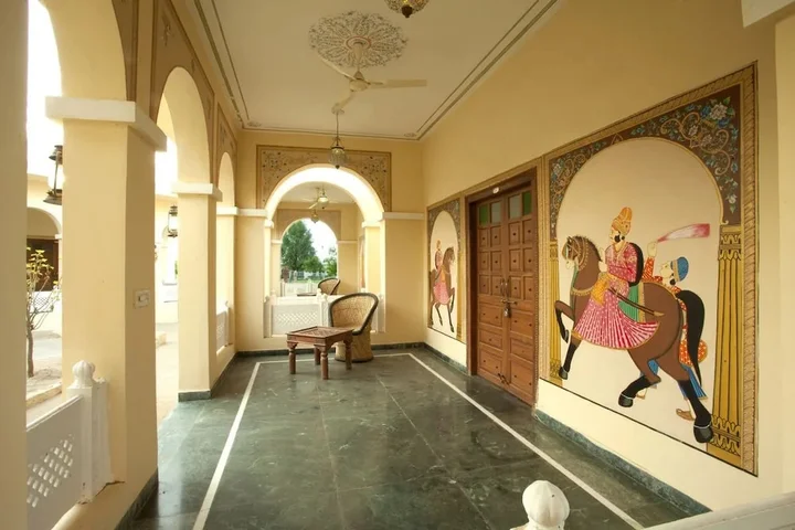 Навалгарх: Sara Vilas Hotel
