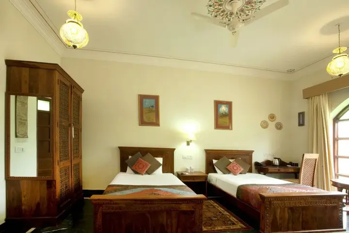 Навалгарх: Sara Vilas Hotel