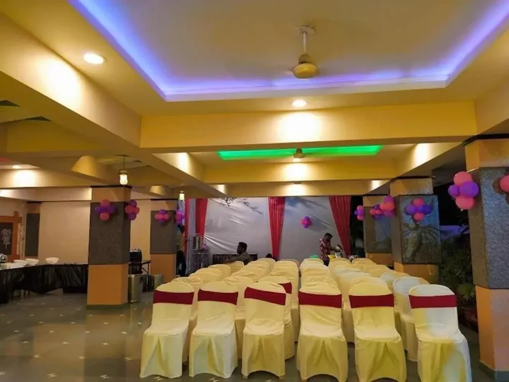 Нагпур: Hotel Gayatri Inn