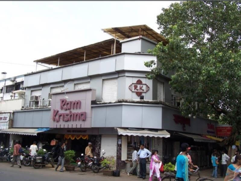 Мумбаи: Rama Krishna Executive Apartment