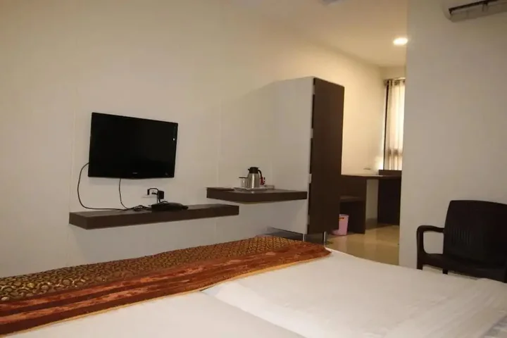 Аурангабад: Hotel Girnar