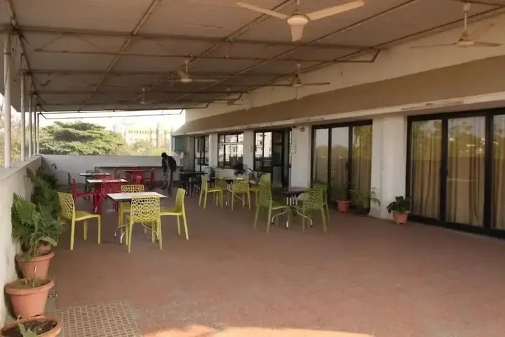 Аурангабад: Hotel Girnar