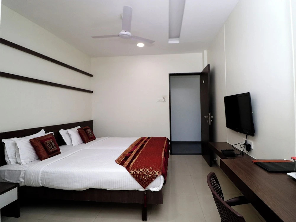 Hotel Girnar — фото 2