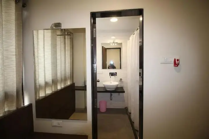Аурангабад: Hotel Girnar