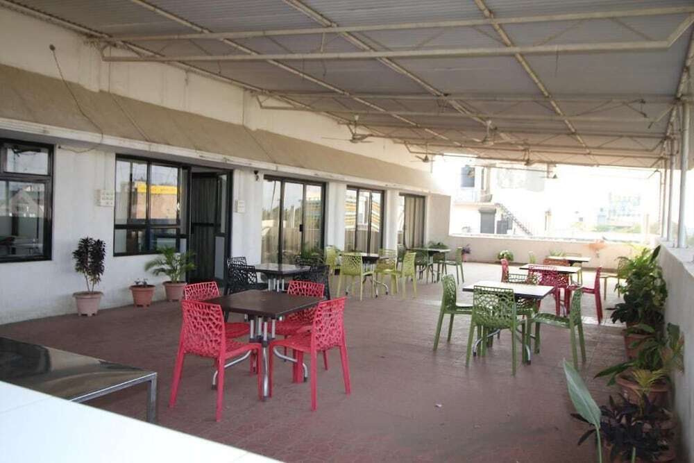 Аурангабад: Hotel Girnar