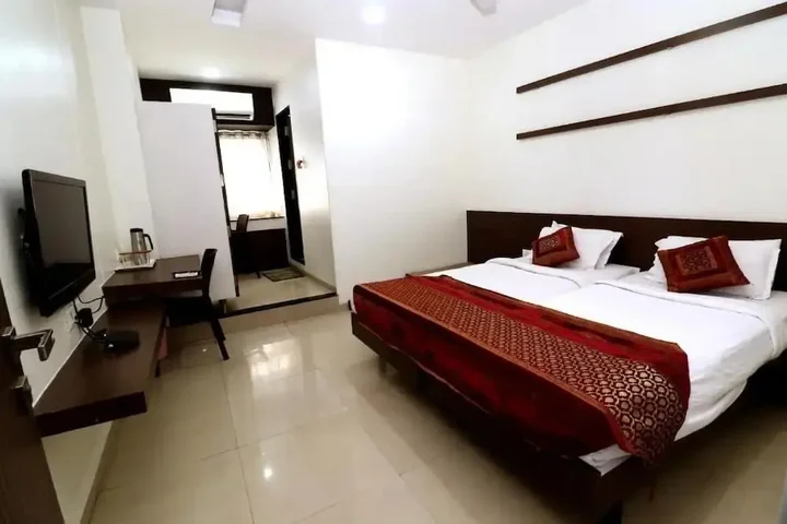 Аурангабад: Hotel Girnar