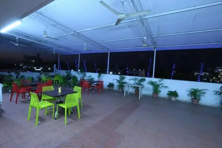 Аурангабад: Hotel Girnar