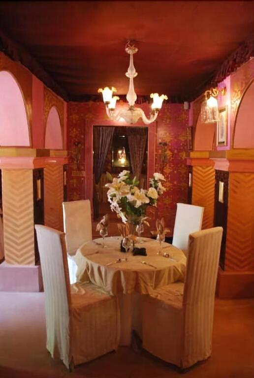 Биканер: Hotel Bhairon Vilas