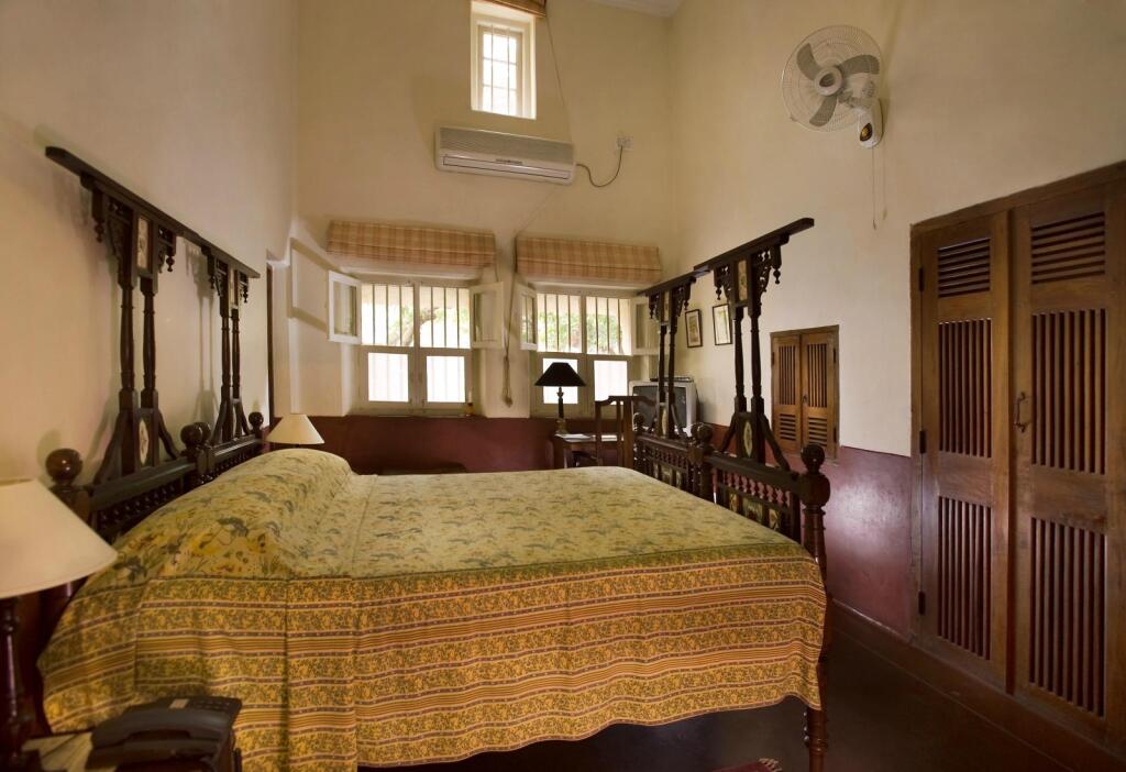 Бангалор: Neemrana's Villa Pottipati