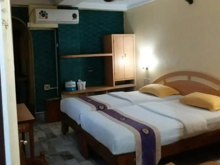 Гувахати: Hotel Mahalaxmi Indo Myanmar