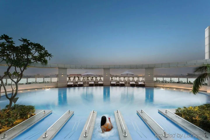Большая Нойда: Crowne Plaza Greater Noida by IHG