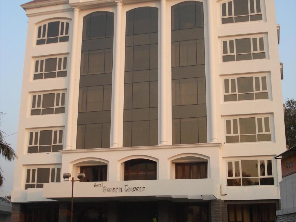 Барейлли: Hotel Swarn Towers
