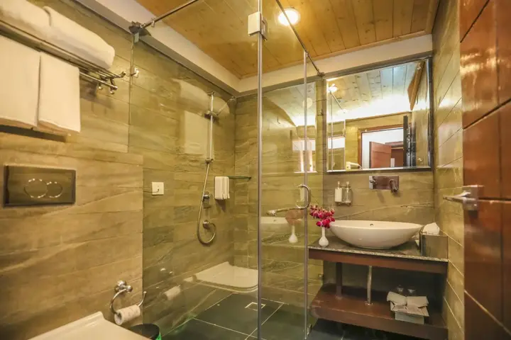 Дармсала: Regenta Resort Exotica Dharamshala on Hilltop