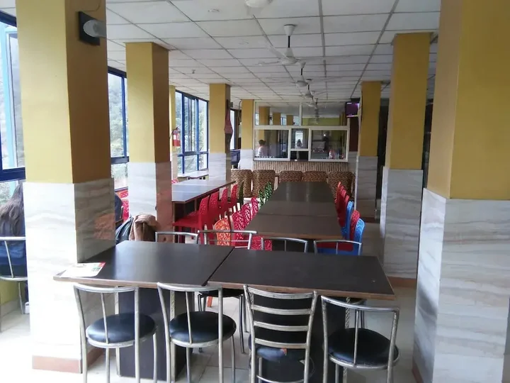 Сирасу: Hotel Chakasha Govindam