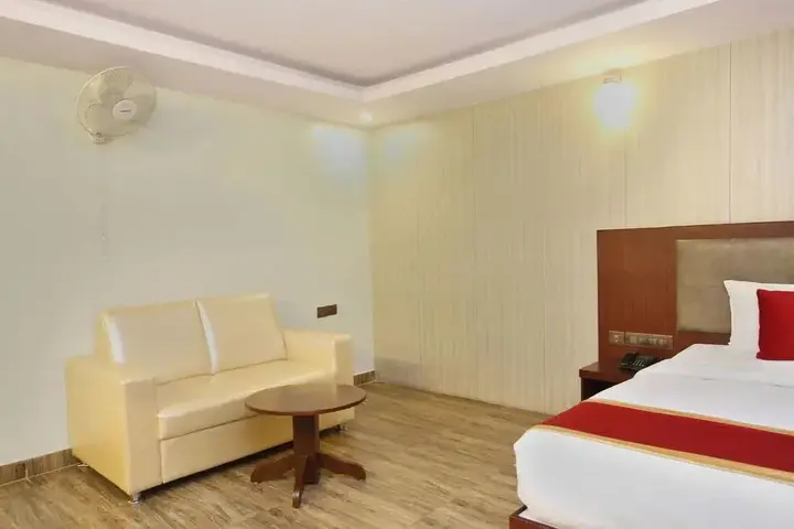 Бангалор: OYO 5488 Hotel The Libra