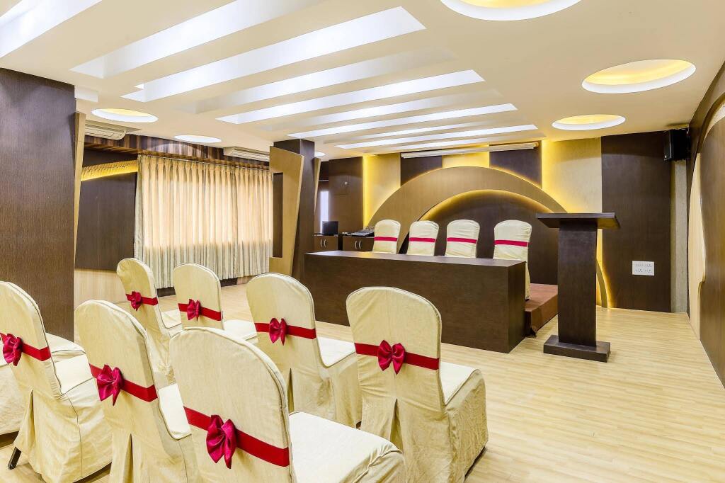 Коимбатур: Hotel navaRatna