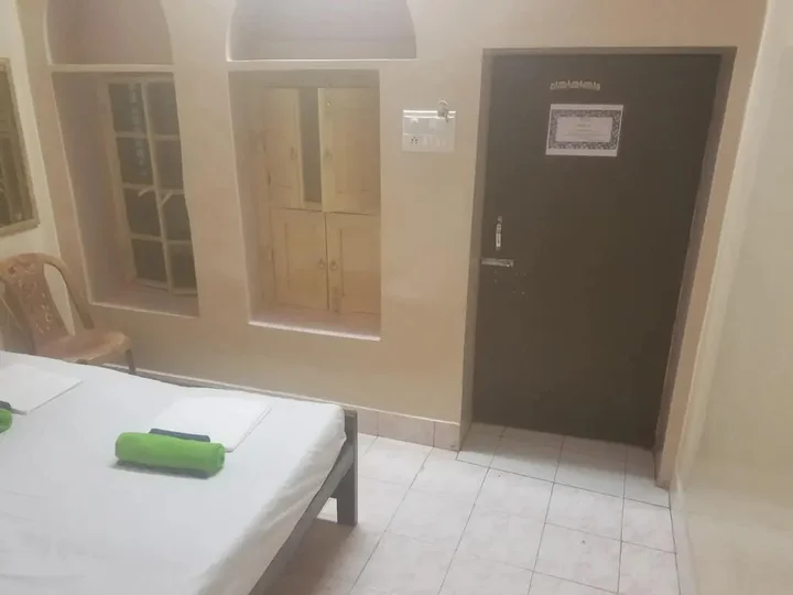 Варанаси: Baba Guest House