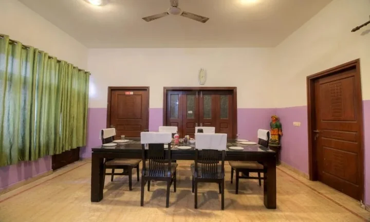 Большая Нойда: Atithi Ansal House