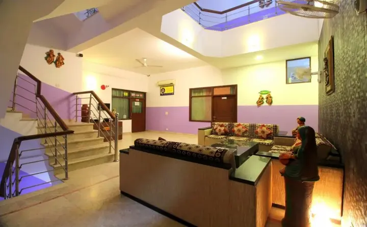 Большая Нойда: Atithi Ansal House