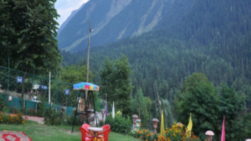 Пахалгам: Paristan Resorts