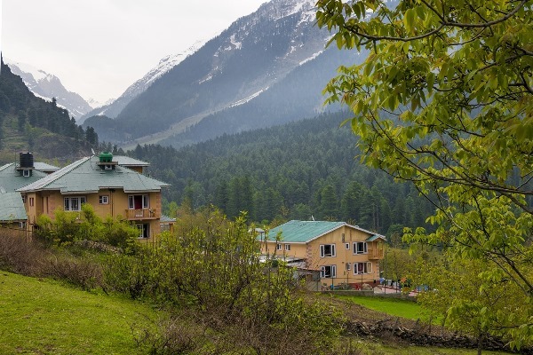 Пахалгам: Paristan Resorts