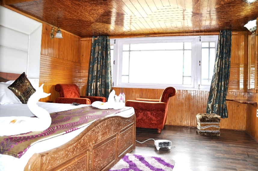 Пахалгам: Paristan Resorts