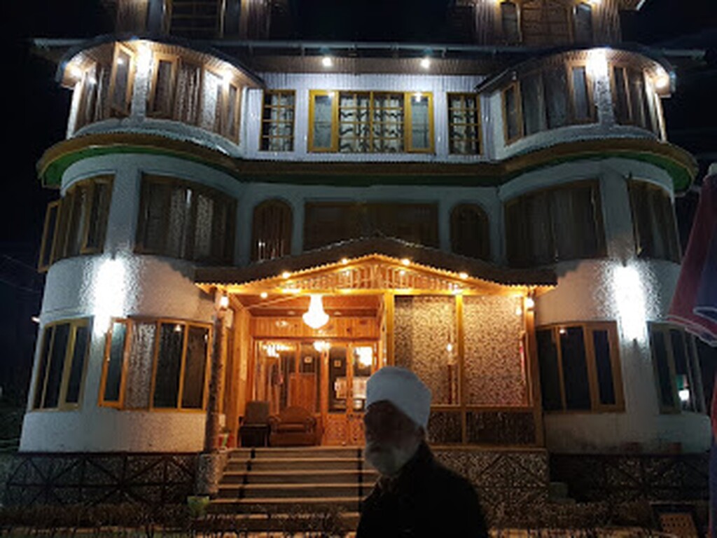 Пахалгам: Bombay Palace