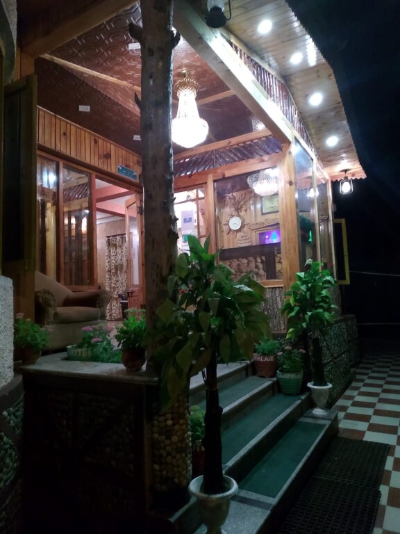 Пахалгам: Bombay Palace