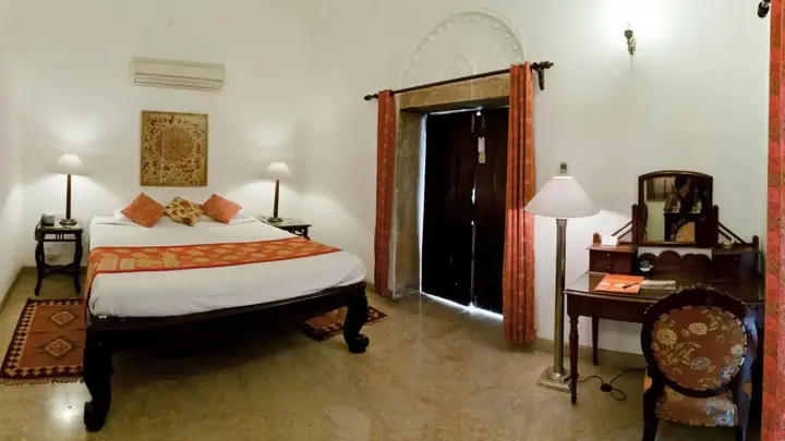 Гвалиор: Neemrana's - Deo Bagh